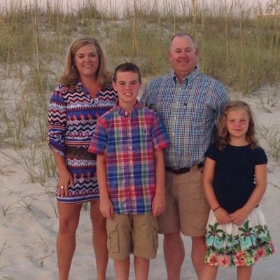 Rowcrop cattle farmer, husband, father of 2 active kids, sports, 4H, Mizzou Cardnails KC fan,hunting, commissioner,God fearing in central MO