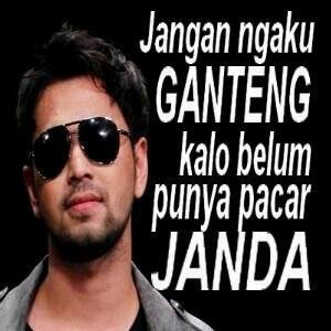 Apapun dan siapapun diriku,, hanya aq yg tau,,