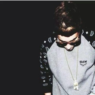 We are Beliebers boys follow me and I follow. '')