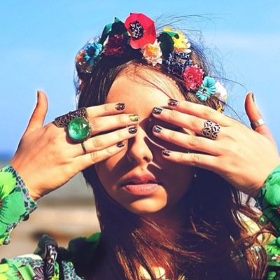I'm in l♡ve with being Queen ♛