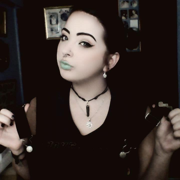 Makeup artist for wicked tales / I love food and cute dates / Virgo / Horror Movies / Piercings / ColouredHair / In Relationship / Mother Goddess