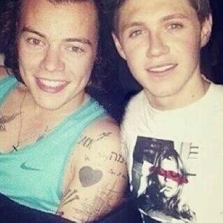 I Love One Direction :* Niall How are you? I love pizza :3