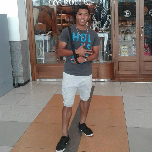 El FÚTBOL Y  EL AC,MILAN LA PASIÓN DE MI VIDA Y K. PRINCE BOATENG MI EJEMPLO A SEGUIR!!