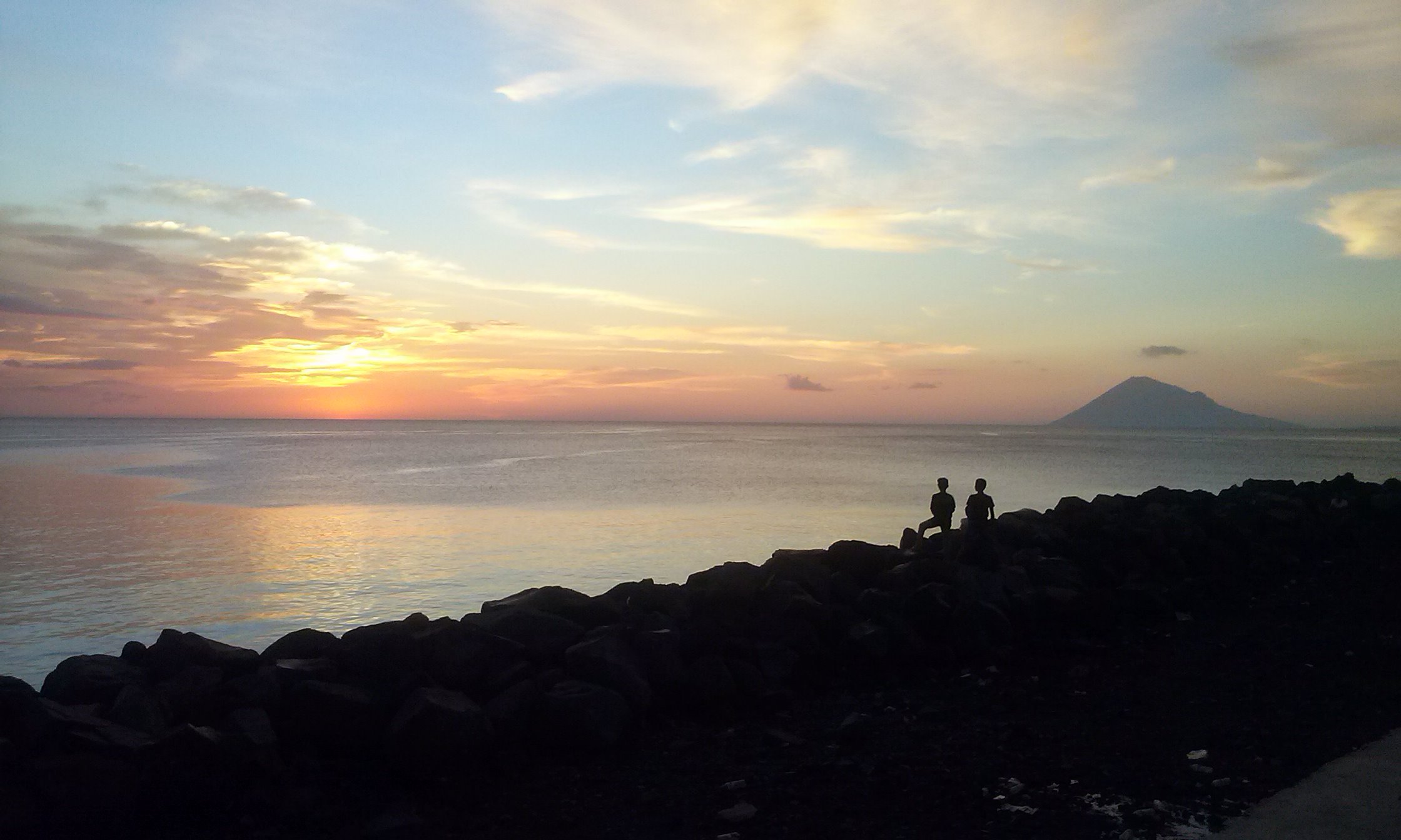 | Pocket & Smartphone Camera Photo Hunters | Candid | Travelling | Selling Photos |