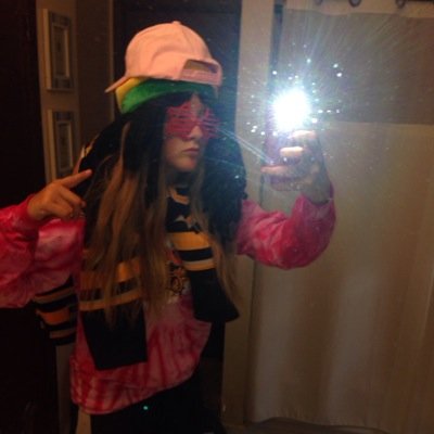 kissel_alyssa's profile picture. fear is stupid, so are regrets