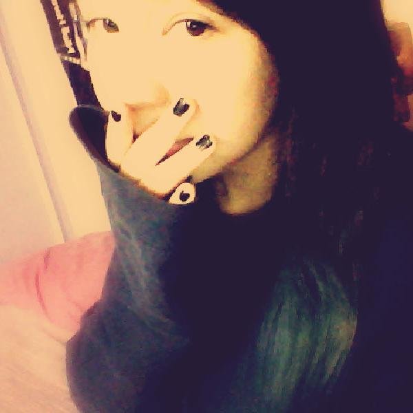 Aversh me llamo maría , tengo xx la mujeres nunca dicen la edad caubro xDD estudio fonoaudiologia y soy de Chile ( Navia york xD) puta eso na mah tengo paja