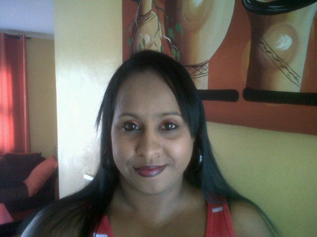 Love Life ,Living Every second as if it were my last. Blessed with 2 beautiful kids ,amazing hubby,My life is by no means perfect but its my life n I Love it♥