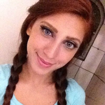 Anna Macedo, 18 anos, nascida no dia 05/04/1995, do signo de Áries. Quer saber mais sobre mim? me segue haha  Smiles  x__x