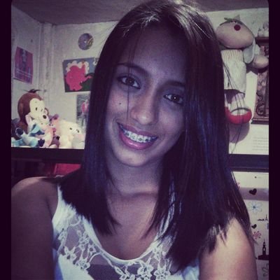 veritoorojas's profile picture. J'aime le français .