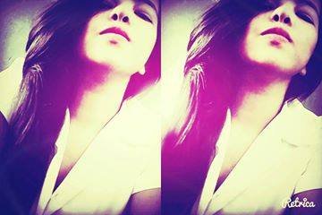 Soy alegre divertida y amo la musica :3