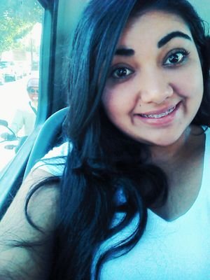 LareDiias's profile picture. Sorria bonito e deixe os outros quererem descobrir qual é o segredo que faz você rir.