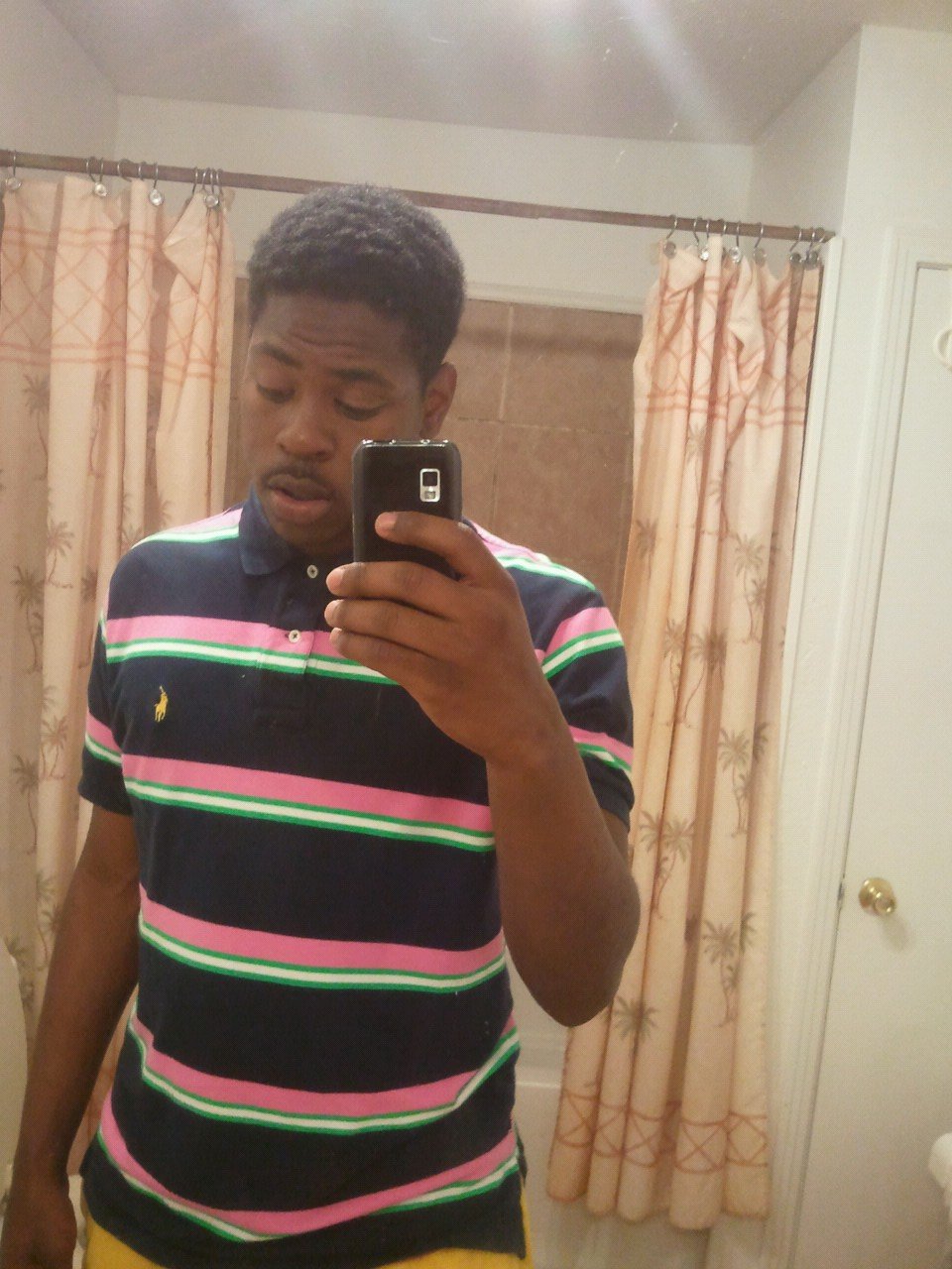 Name: CeCe Henderson, C/O 2k14 graduate, True G, Born: 8-17-95 n Shreveport,Louisiana nw live n Bolton,MS College: HindsCC