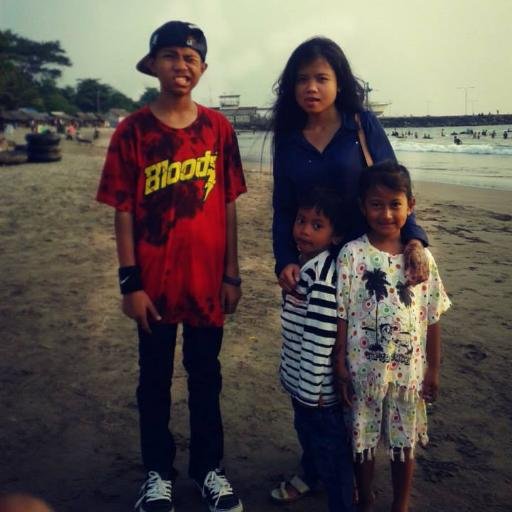 RadenSyarif7's profile picture. 