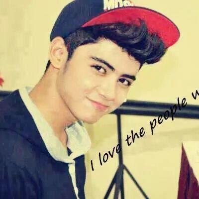 3 @justinbieber @alysyarief @aliando26 is my IDOL 3 . 3