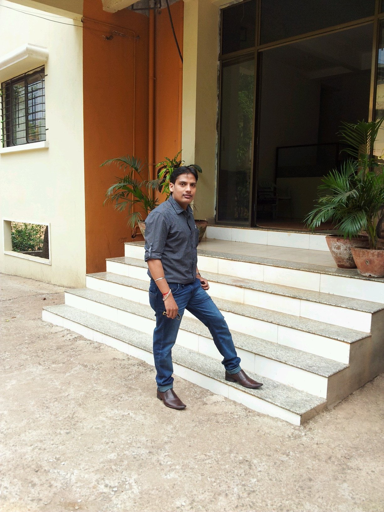 rnkkumar's profile picture. Standing on own principle..............