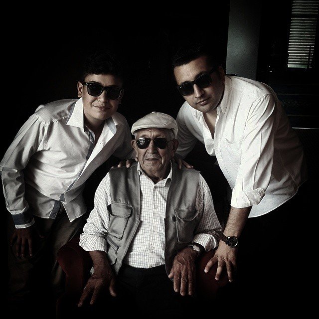 Futbol 
Caner Erkin 
İkizler 
İnstagram 
Whatsapp