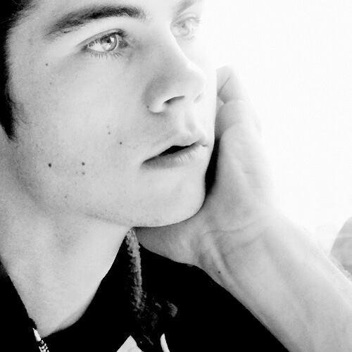17. I'm kinda intelectual, as other say. If magic is crazy for many; I'm glad to be the biggest fool in history. || [#DHRole]