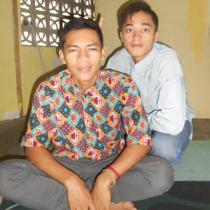 23 August 95' | instagram: rendyagustian