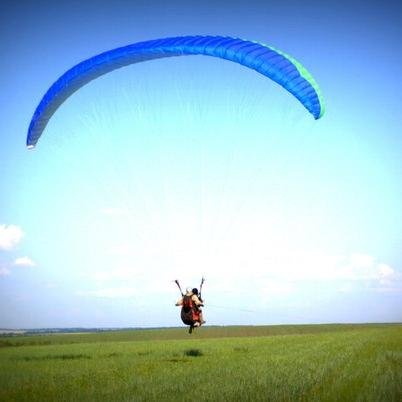 Air__Tem's profile picture. Клуб  «Sky-Country» — это команда профессионалов, которая занимается обучением и организацией полетов на параплане в Харькове!