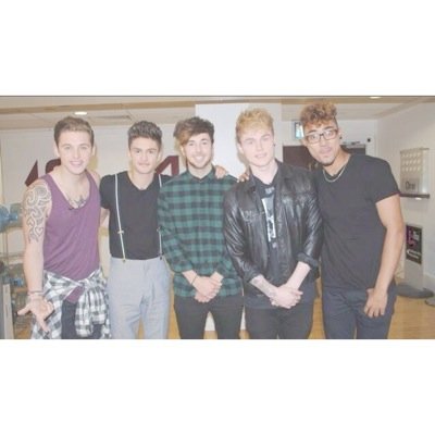 we've hit follow limit sorry // but we're 3 klanders from cambridge - jaimee, hannah and carmen