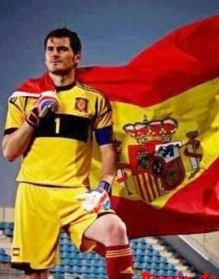 madridista de corazon, me gusta jugar a futbol la fiesta y sobre todo estar con los amigos 
02-08-1996 :)