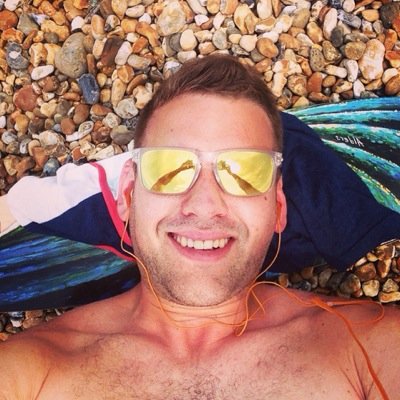 chrisybiggance's profile picture. Just a geezer ✌️