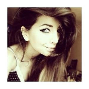 A smile makes everyone look lovely. |TWRP OC/22/Allison's sister| Full Bio:http://t.co/1qMmjIgxPU
