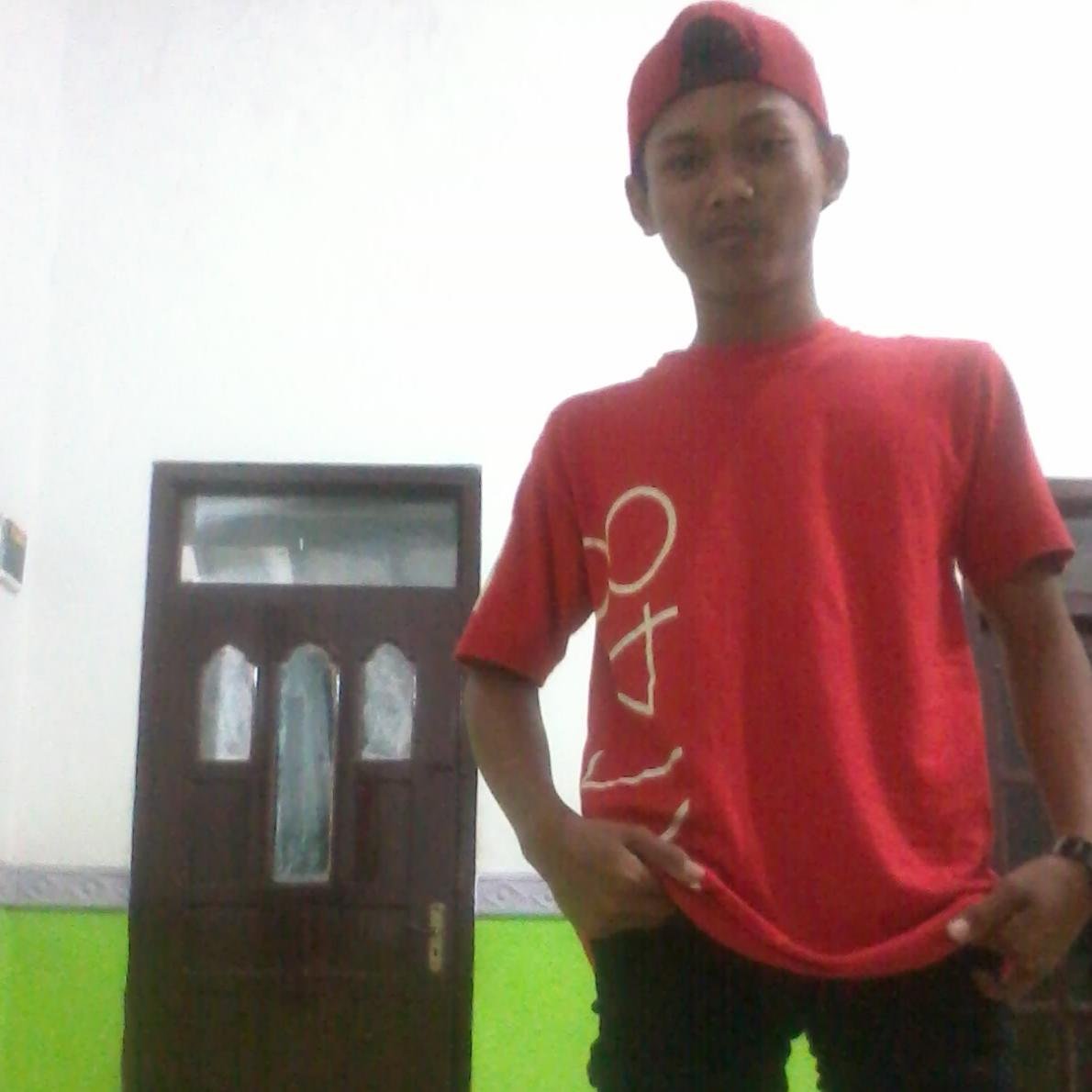 mungkin slama ini kita berbeda jauh aku & @deamarella_  tak sperti dulu laffffyuu