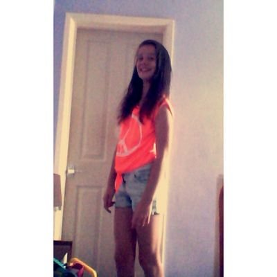 HollyHampson1's profile picture. Sporty girl,big brother freak~Mark to win! Arctic monkeys fan!