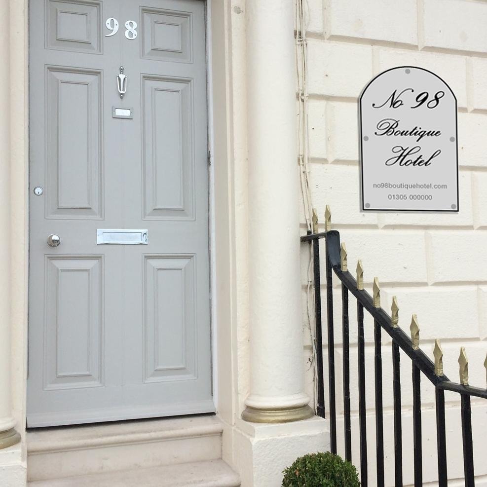 No. 98 is Weymouth’s newest contemporary, boutique hotel with a relaxed Mediterranean style. The hotel has 9 stylish bedrooms, most with outstanding views.