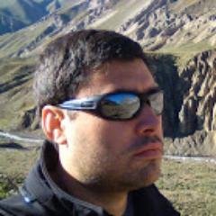 Ingeniero Ambiental que se desarrolló en el área Comercial. Trabajador y perseverante con una política clara......ser profesional en todo lo que hago.