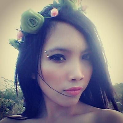 biarlah ibadahmu menjadi rahasiamu, sebagaimana kau merahasiakan dosamu ...