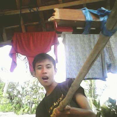 Hanya anak manusia biasa,
Yang sedang berusaha