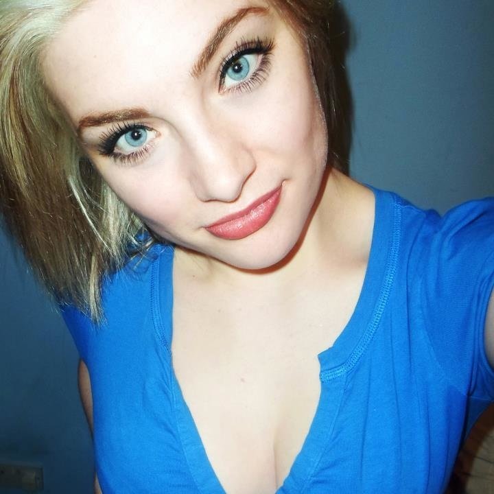 Name is Jenny♀, Love To Help ▪ living in a fairy tale #games ▪ I'm cheeky but you don't mind that :P ▪ Ah, YOU'RE BEAUTIFUL Imma random tweet at you! so, Hiiii!