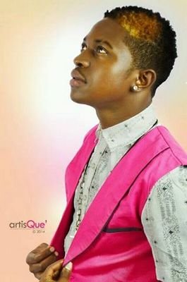 #TeamMrSeed watch my new video #usikonde http://t.co/cE0vYwDQBD.... 2014 Groove award winner for collabo song of the year..