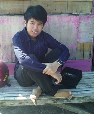 PinoID_'s profile picture. Saya tidak Puitis, Saya juga tidak Romantis, Cuman saya ini seorang Journalist • 75E7B367