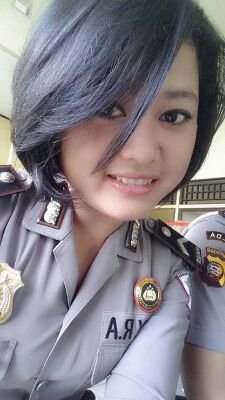 tidak perlu cantik yang penting menarik