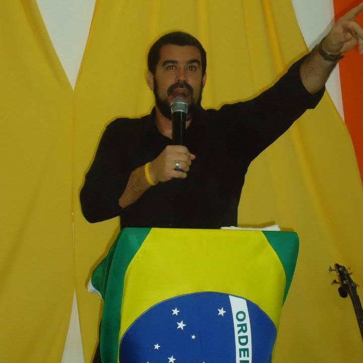 Pastor e Lider da Base Voz para as Nações