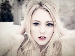 I'm Angel .. I lost my family and my life .. {Vampire But I can control myself} don't be shy.. Talk to me .. I won't bite u ..I guess #Rp #Vampire #single