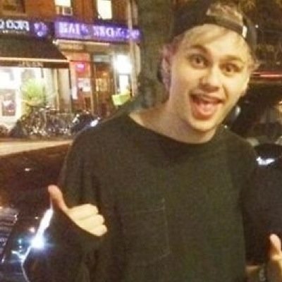 dropoutmike's profile picture. FOLLOW @sassyhemminggs