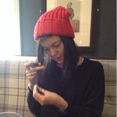 Laurissa_L's profile picture. An awkward girl from Bolton.                             The three C's; clothes, coffee and (Nicolas) cage.