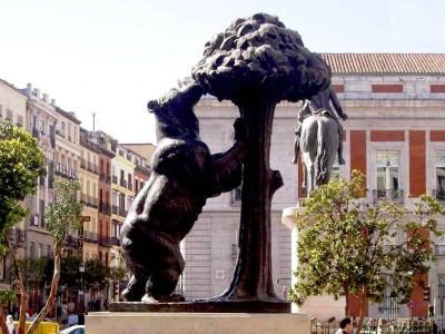 Comunidad de usuarios para que venga @HiddenCash a Madrid a esconder dinero o regalos y Felicidad.siguenos para llegar a 1000 seguidores,Vamos Madrid