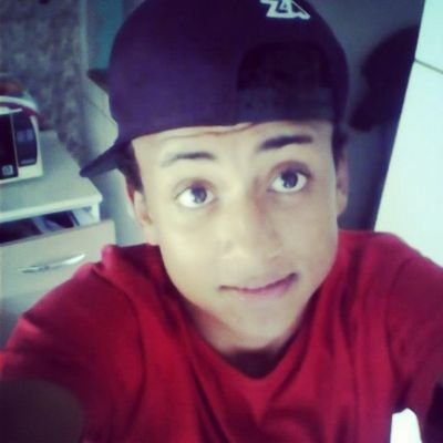 Guarda - me Senhor como o menino dos teus olhos   ✈
Instagram: @brunoletro14