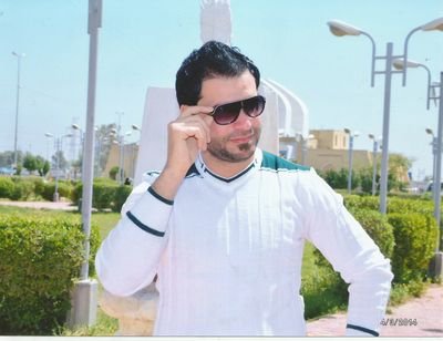 اني طالب خريج اداب انكلش وطالب اعلام مرحله ثاتيه