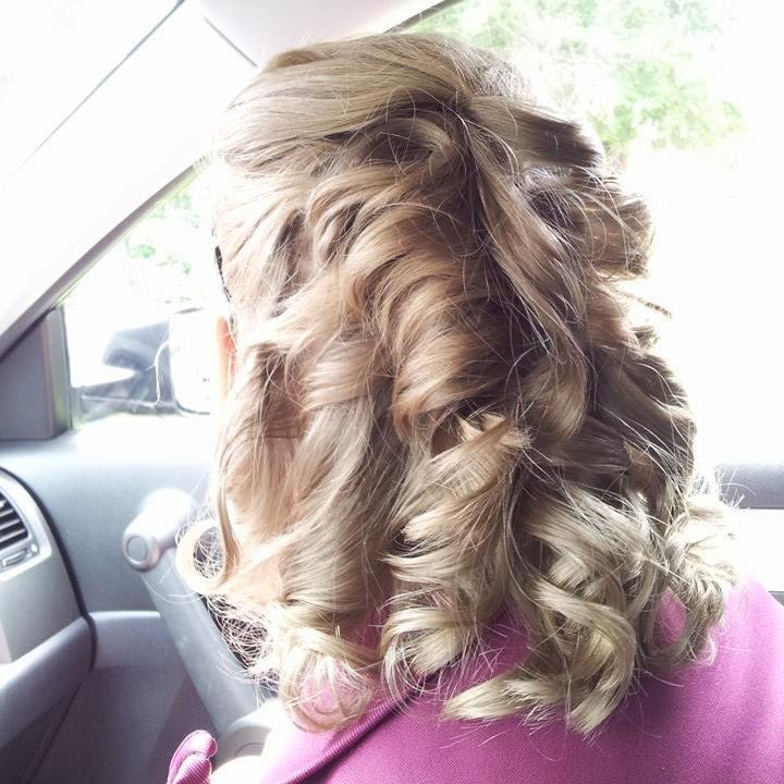 yoitsrileigh's profile picture. Just a freshman full of randomness and strangeness ~ SMH 18 ~ R5 ~ Disney ~ Stuff ~ Doctor Who ~ Food ~ Video Games ~ Y'know, the usual stuff