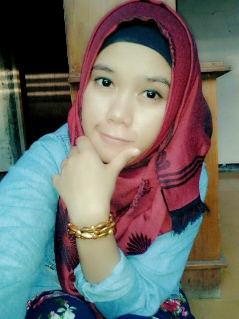 MUSLIM || midwifery @ STIKES WH Semarang || Seorang Ahli Madya Kebidanan (D3) alias Bidan Muda