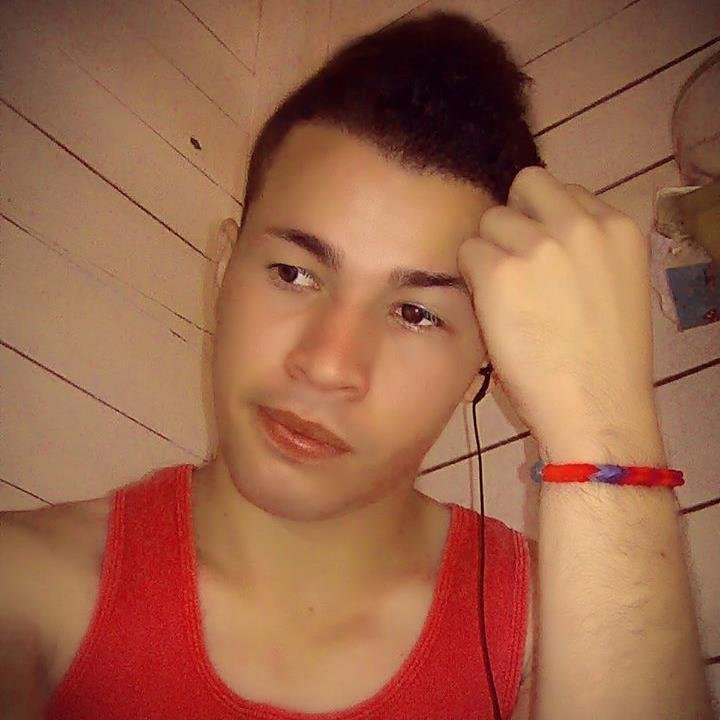 Music Producer  trabajando con @_musicologo and @mennesnazza http://t.co/CljQzPopj3