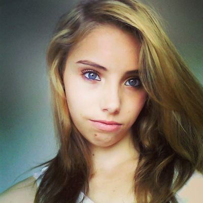 EmearsEmily's profile picture. hmmm im funny, creative and like to have a laugh and a few drinks and just go crazy xxx