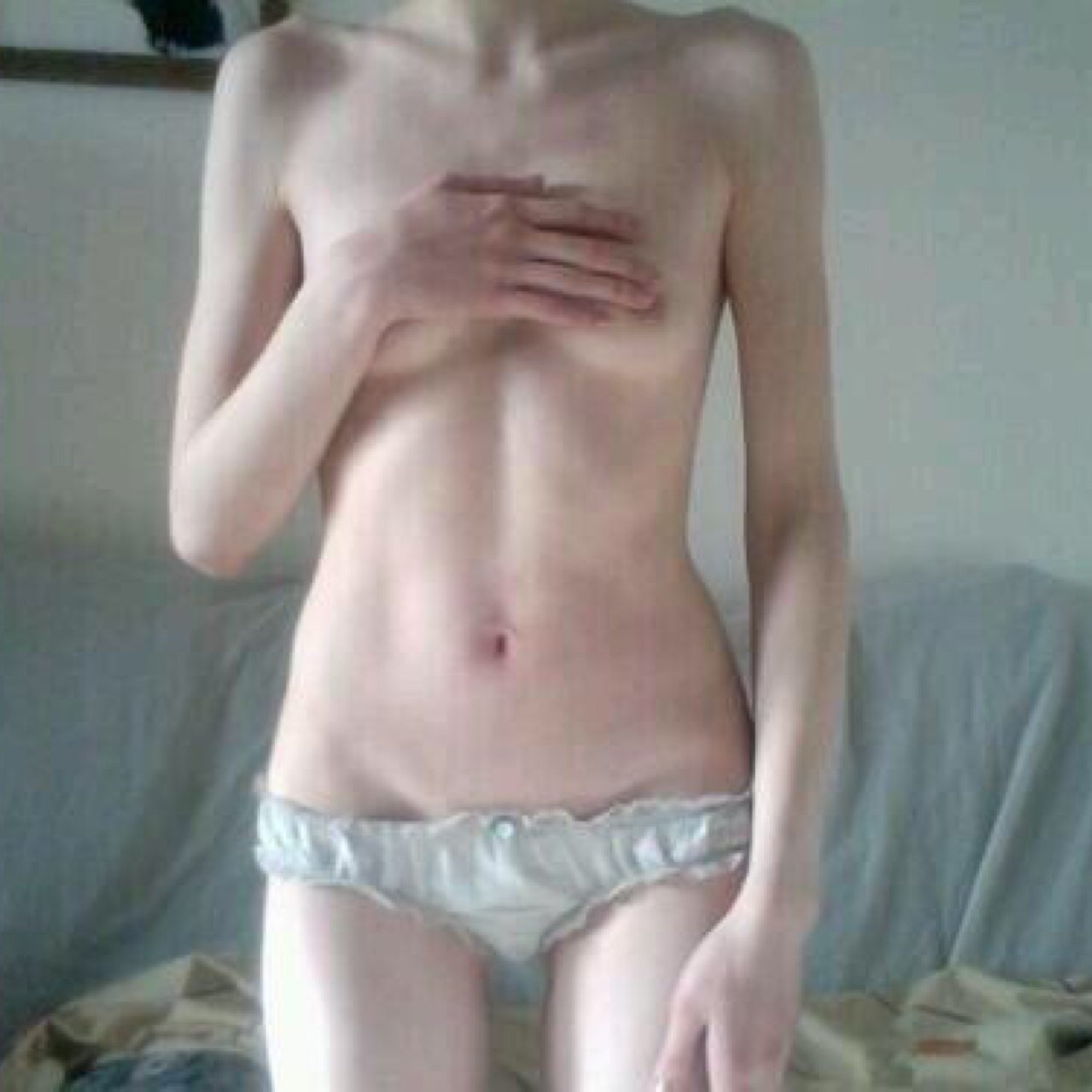 Depressed,Eating Disorder,Anxiety&a LOT of panick attacks,slowly going insane.
