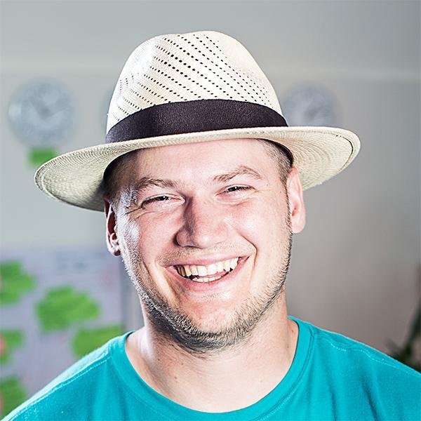 Startup Aficionado & American Football Junkie
